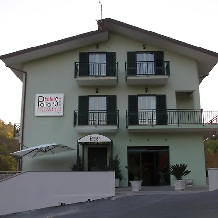 Palia's Hotel Laino Borgo