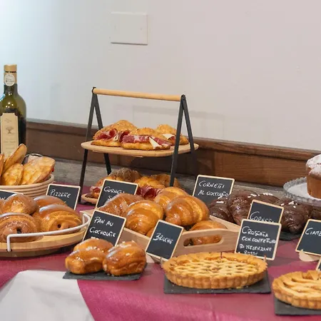 Palia's Hotel Laino Borgo