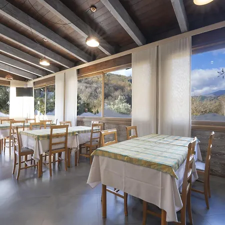 Palia's 3* Laino Borgo