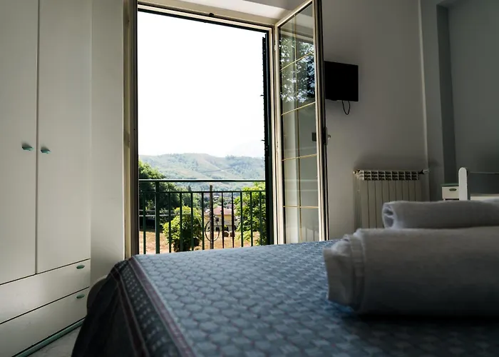 Hotel Palia's Laino Borgo